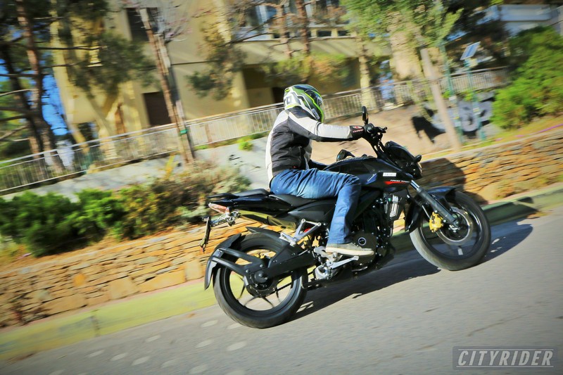 bajaj pulsar 200 kinisi 13