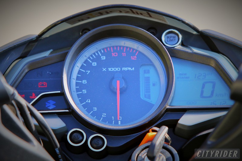 bajaj pulsar 200 statika 14