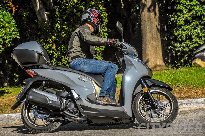 honda sh300i kinisi 11