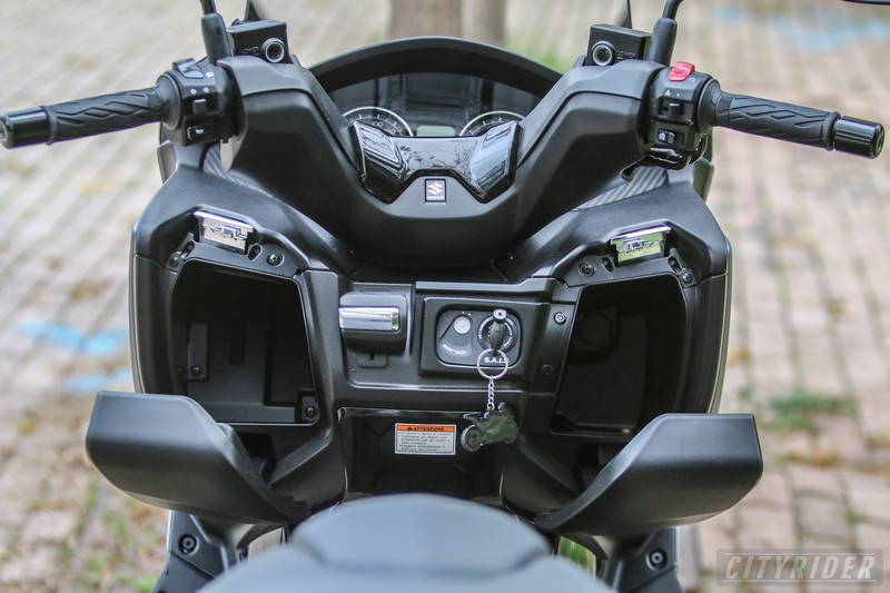 suzuki burgman 400 test statika 8