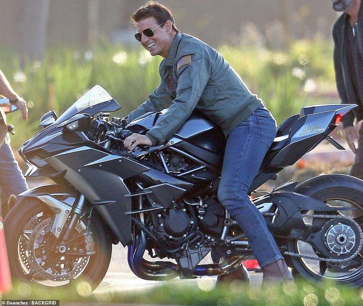 top gun maverick protes foto 2
