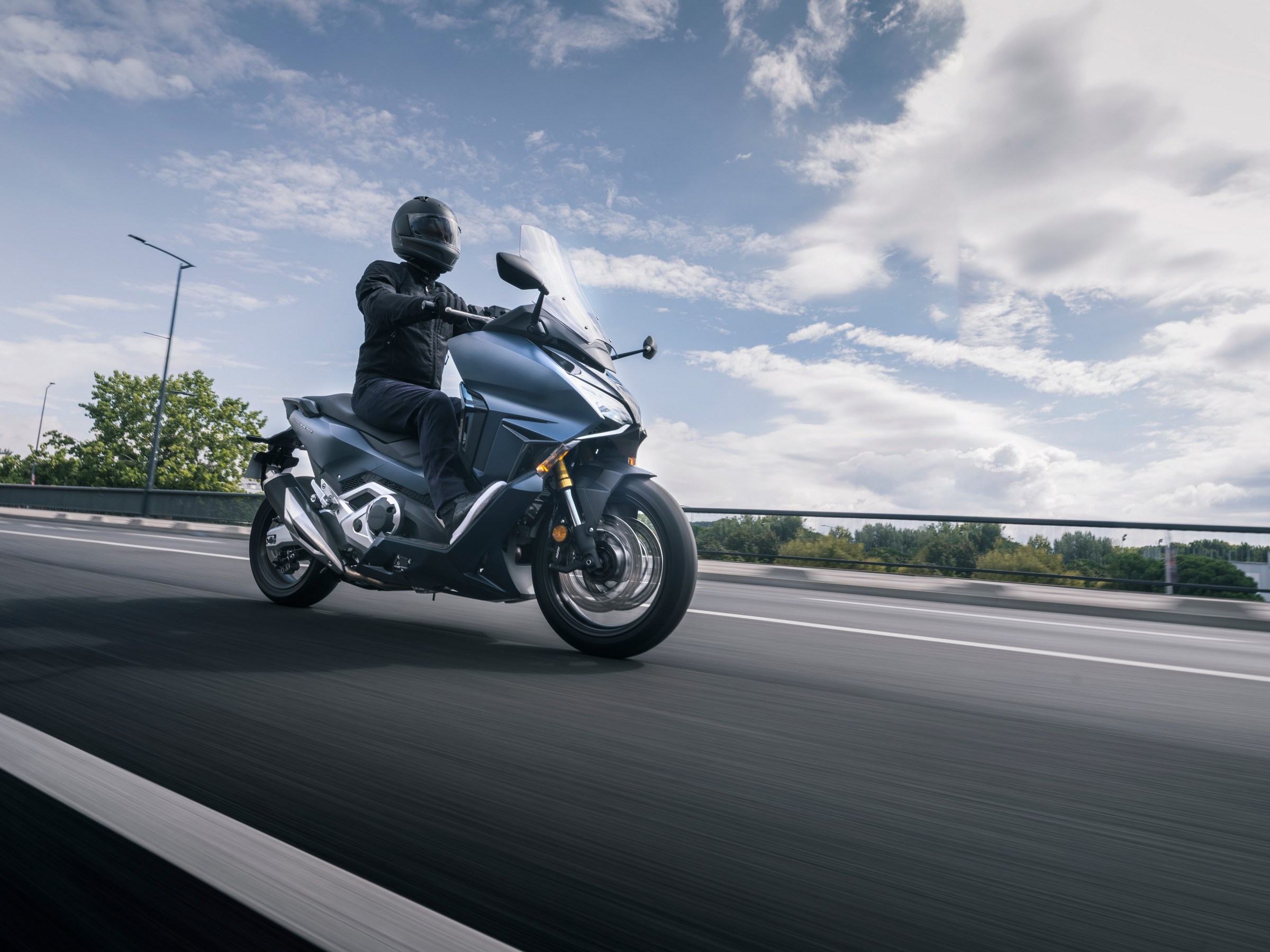 honda forza 750 00016
