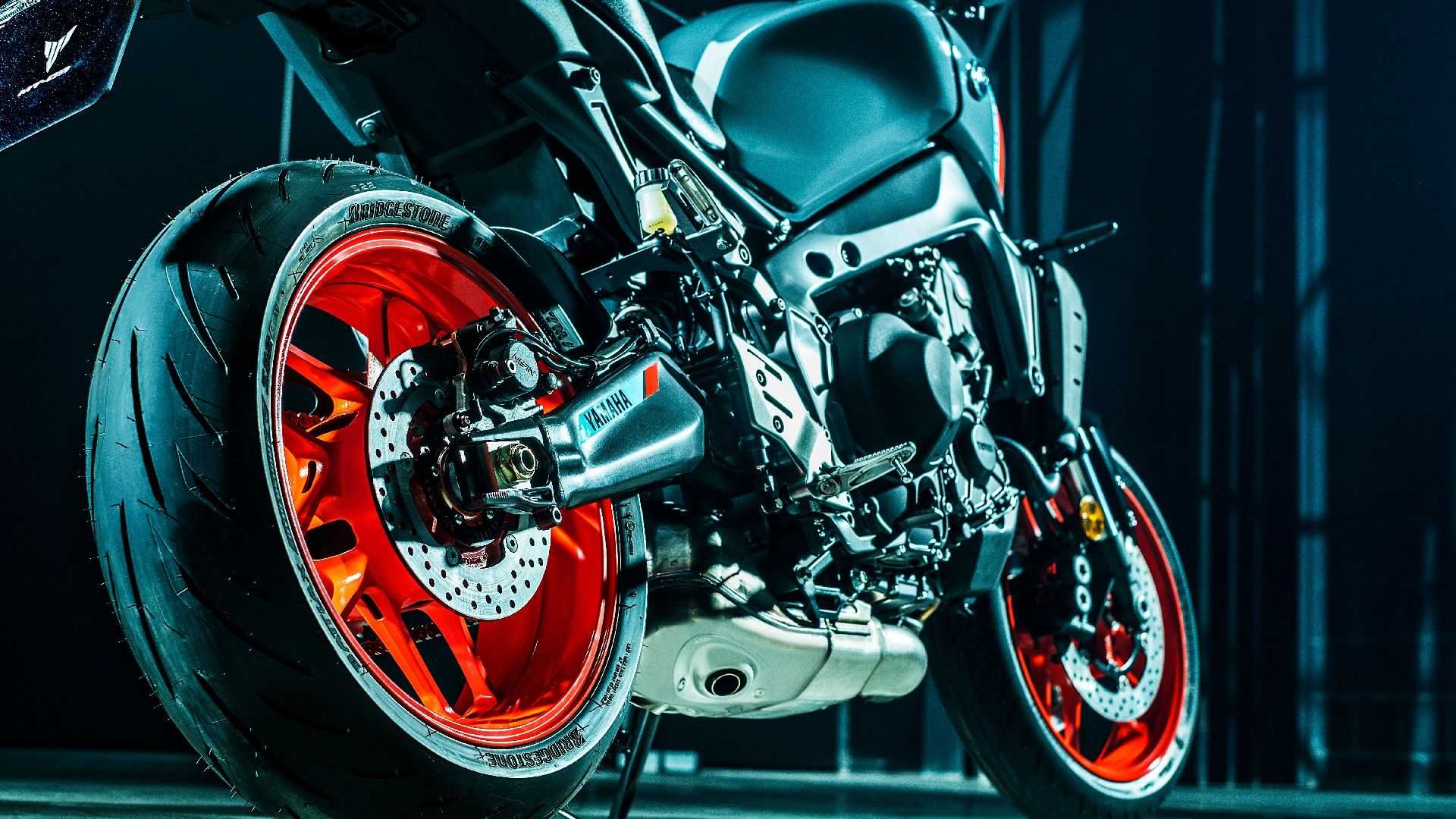 yamaha mt 09 2021 diarroi foto 9